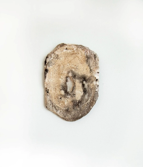 Барельеф «Вне времени»